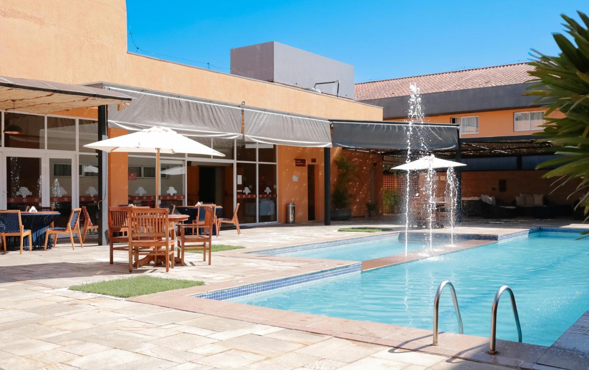 Carlton Plaza Baoba Hotel Taubate Exterior photo